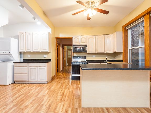 5th image of 1931 W Potomac Ave #2