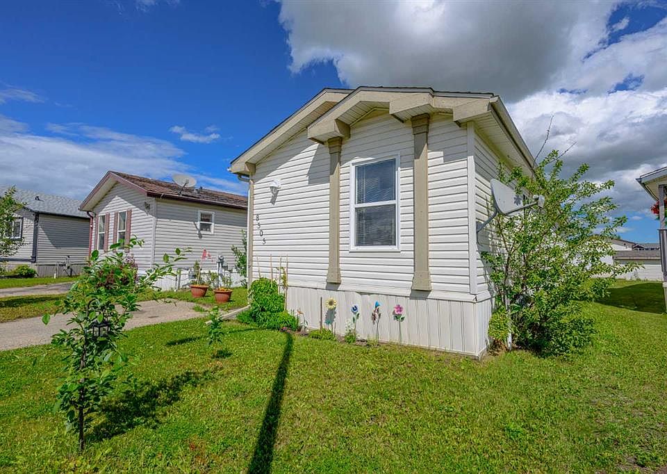 1st image of 8505 W 90a St