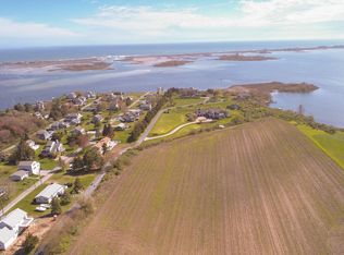 340 Pond Shore Dr, Charlestown, RI 02813