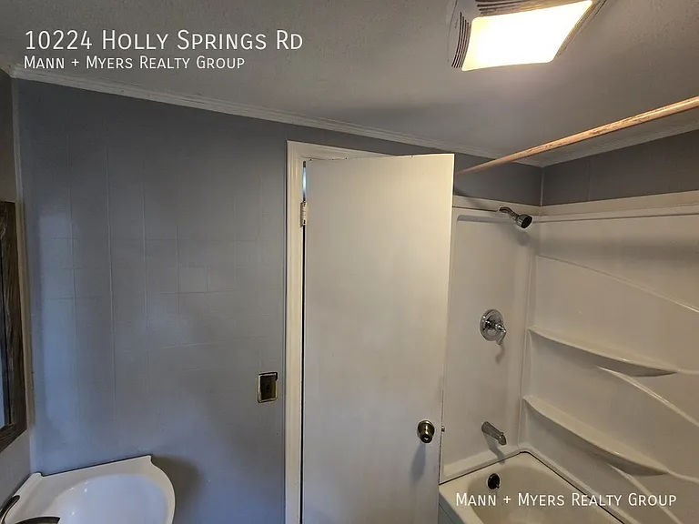 10224 Holly Springs Rd — Photo 9