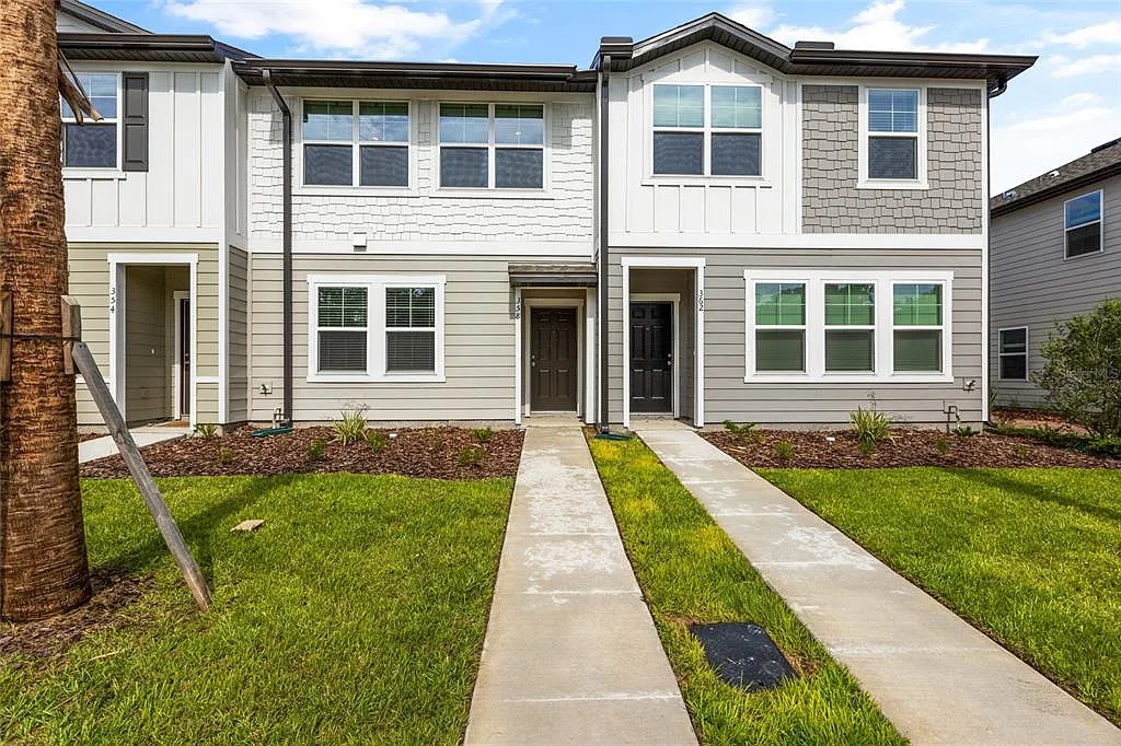 3 bed, 2.5 bath, 1594 sqft, $2,050 — Photo 1