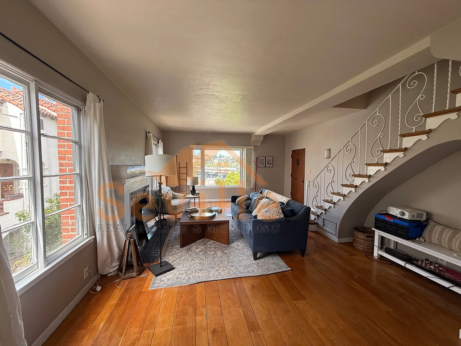 2 bed, 950 sqft, $3,299 — Photo 3