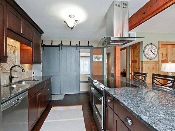 3rd image of 1208 Broadway St N