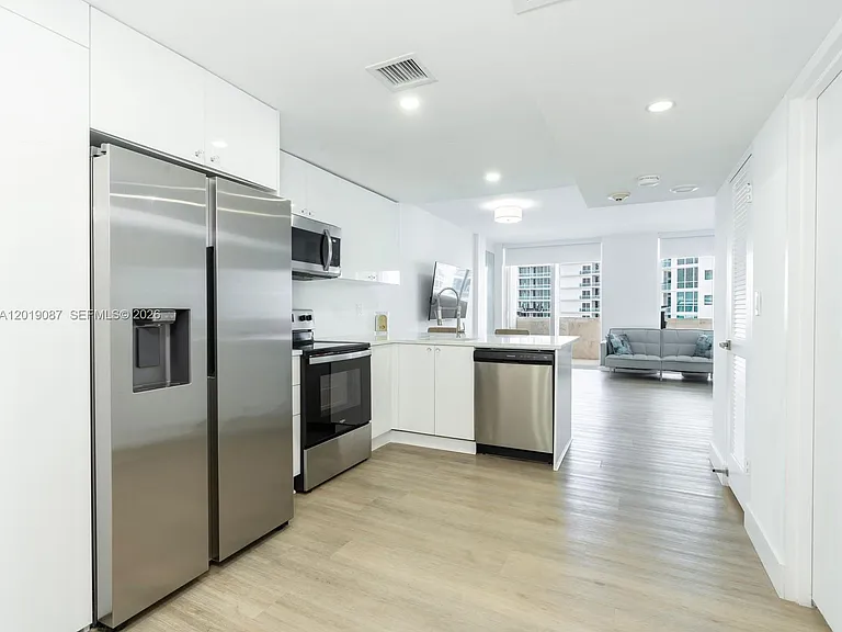 10275 Collins Ave #1502 — Photo 8