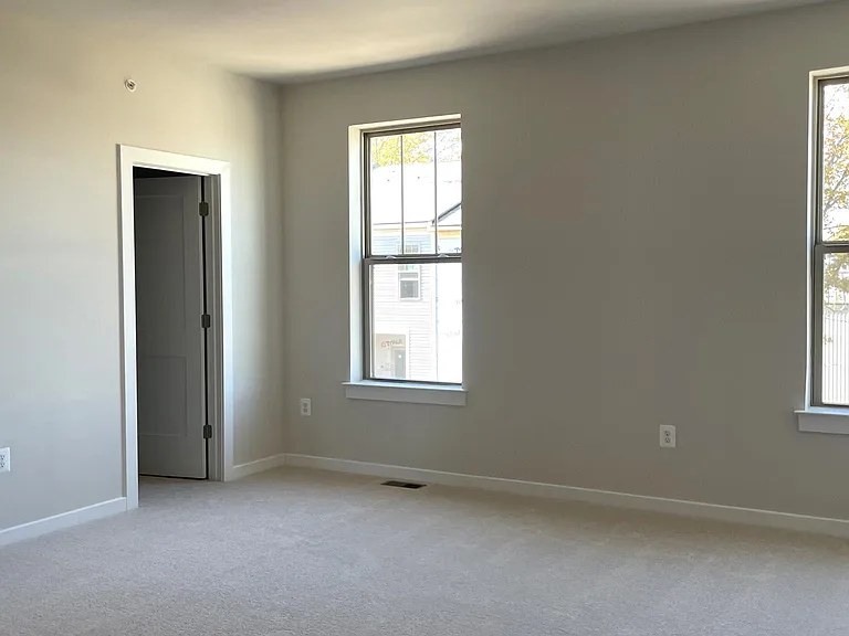 223 B Park Central Ter — Photo 26