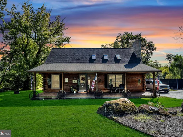 1375 Hanover Rd, Gettysburg, PA 17325