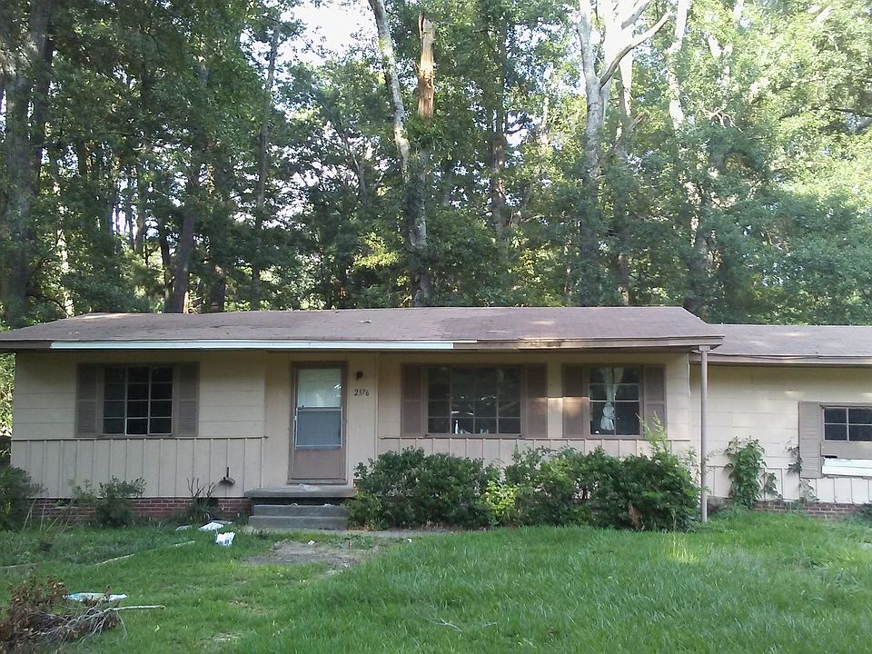 2nd image of 2376 Paden St