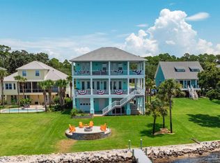 5205 Soundside Dr, Gulf Breeze, FL 32563