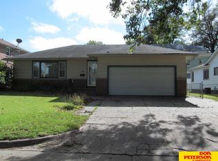 825 W 11th St, Fremont, NE 68025