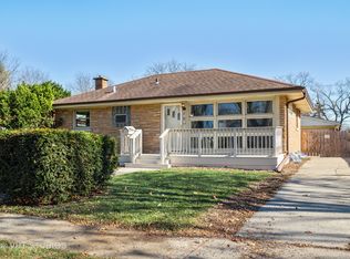 209 Parkside Ave, Itasca, IL 60143