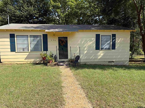 2nd image of 206 Garner Ln