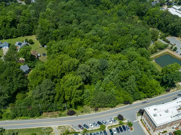 220 Avent Ferry Rd, Holly Springs, NC 27540