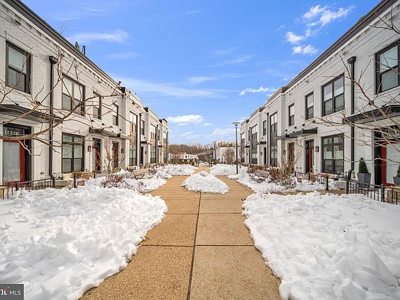 4th image of 11326 Emerald Park Rd