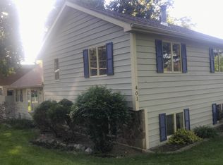 401 Clearview Ave, Wauconda, IL 60084