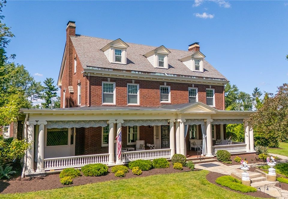 1st image of 115 E Lawn Ave