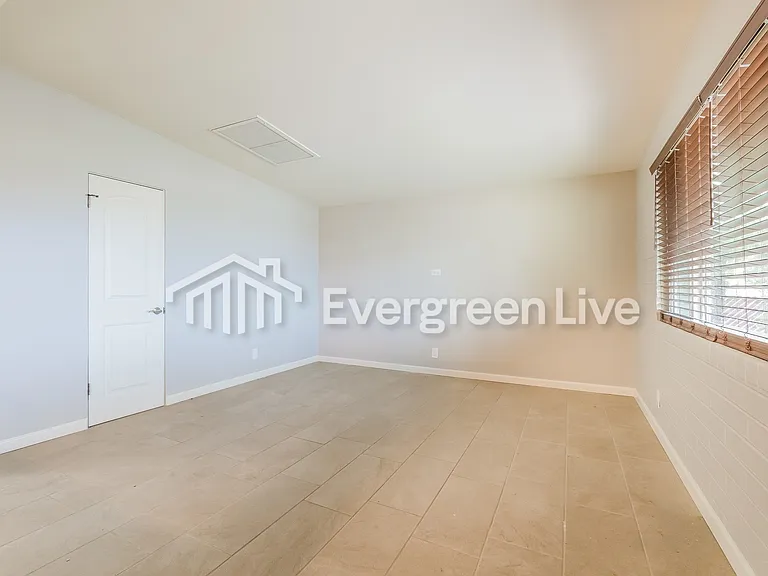 7034 S Leary Dr — Photo 9