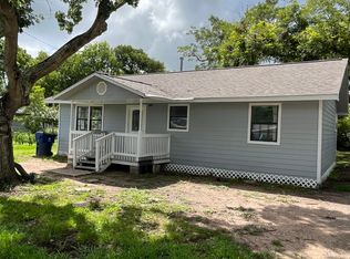 104 Upton Ln, Brazoria, TX 77422