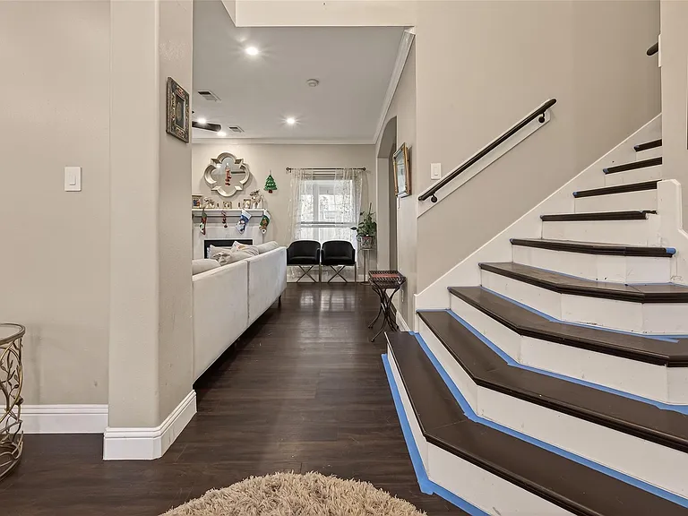 3611 Stacy Park Cir — Photo 4