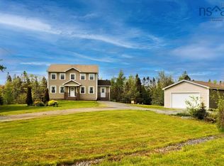 30 Pivot Ln, Hatchet Lake, NS B3T 2C8