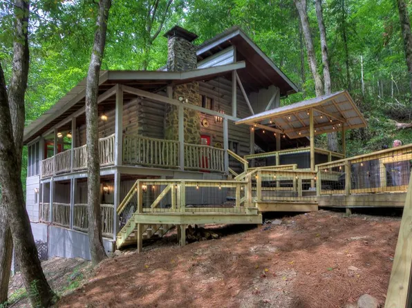 2157 Wears Valley Rd, Sevierville, TN 37862