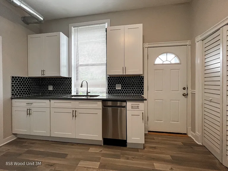 858 N. Wood St./1811 W. Iowa St. — Photo 3