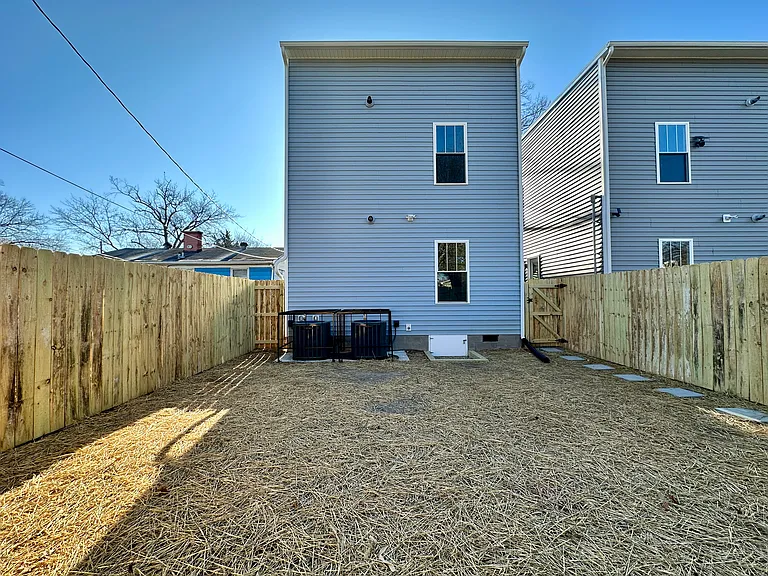1004.5 N 21st St #A — Photo 26