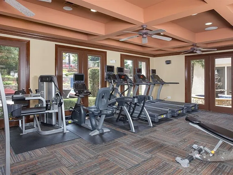 Estancia Townhomes — Photo 7