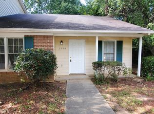 1698 Hunting Creek Dr SE, Conyers, GA 30013
