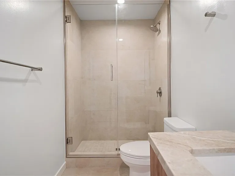 1105 N Coast Hwy — Photo 17