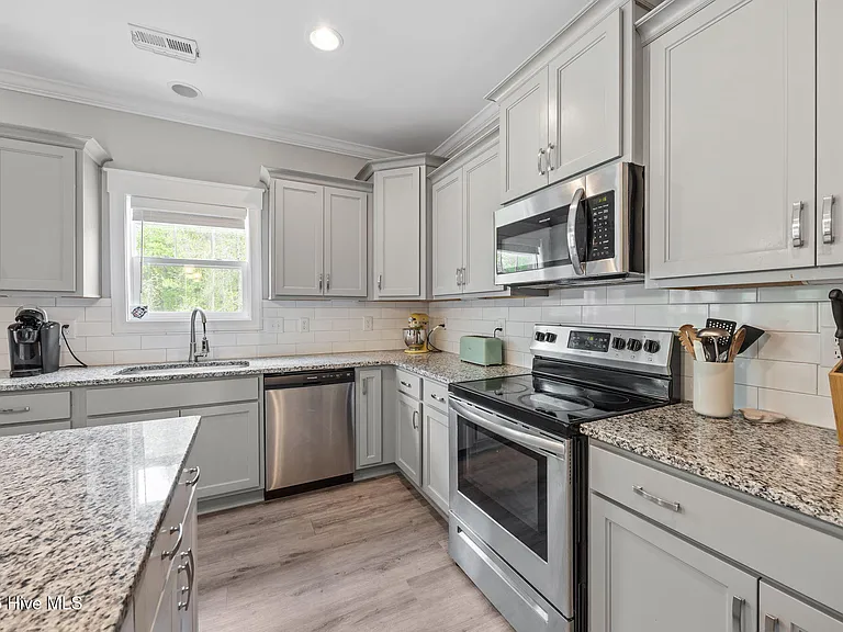 324 Dunston Rd — Photo 24