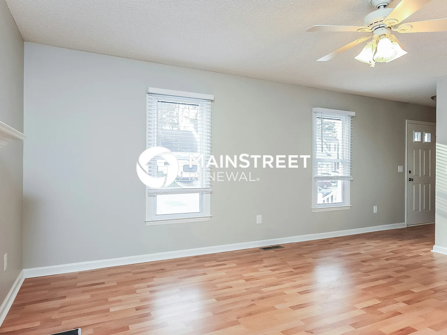 828 Penncross Dr — Photo 4