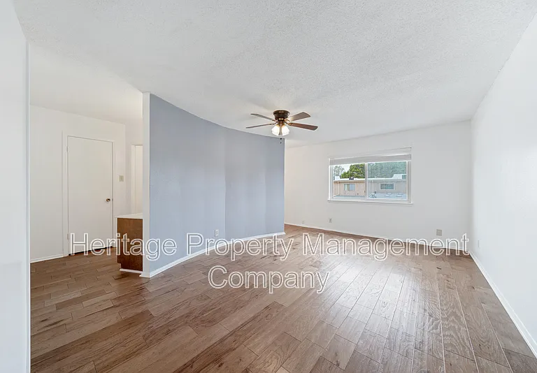 10958 Crown Park — Photo 13