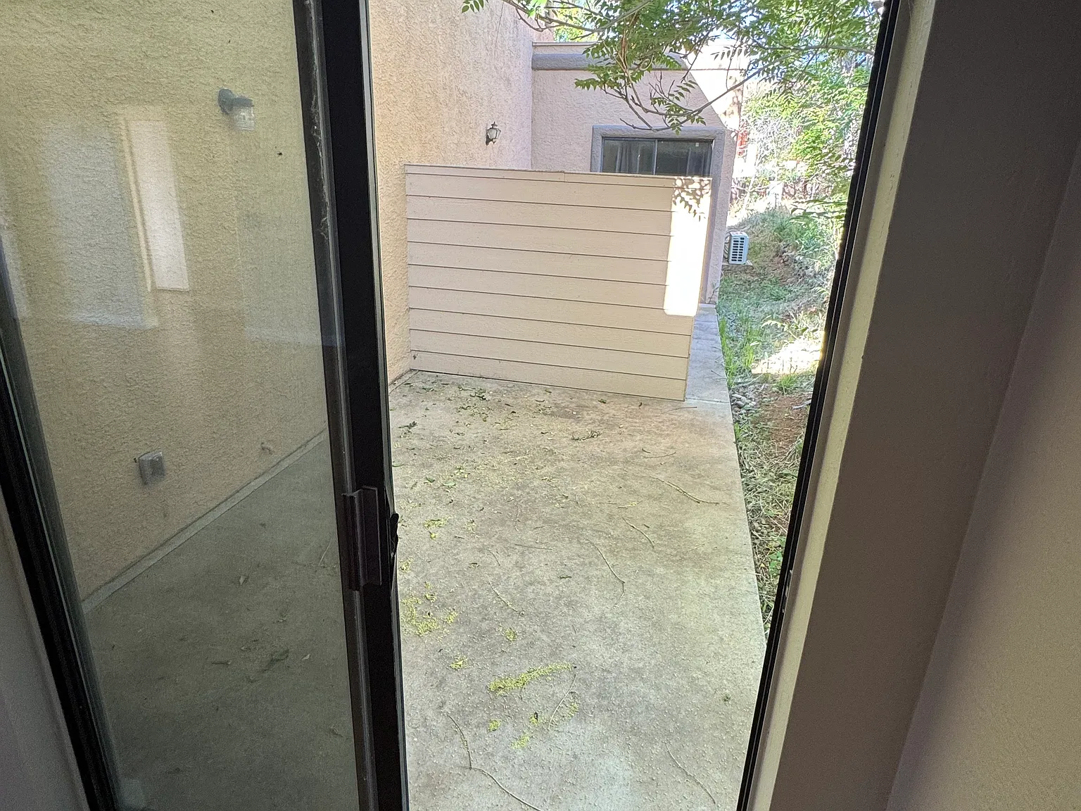 2 bed, 750 sqft, $2,000 — Photo 2