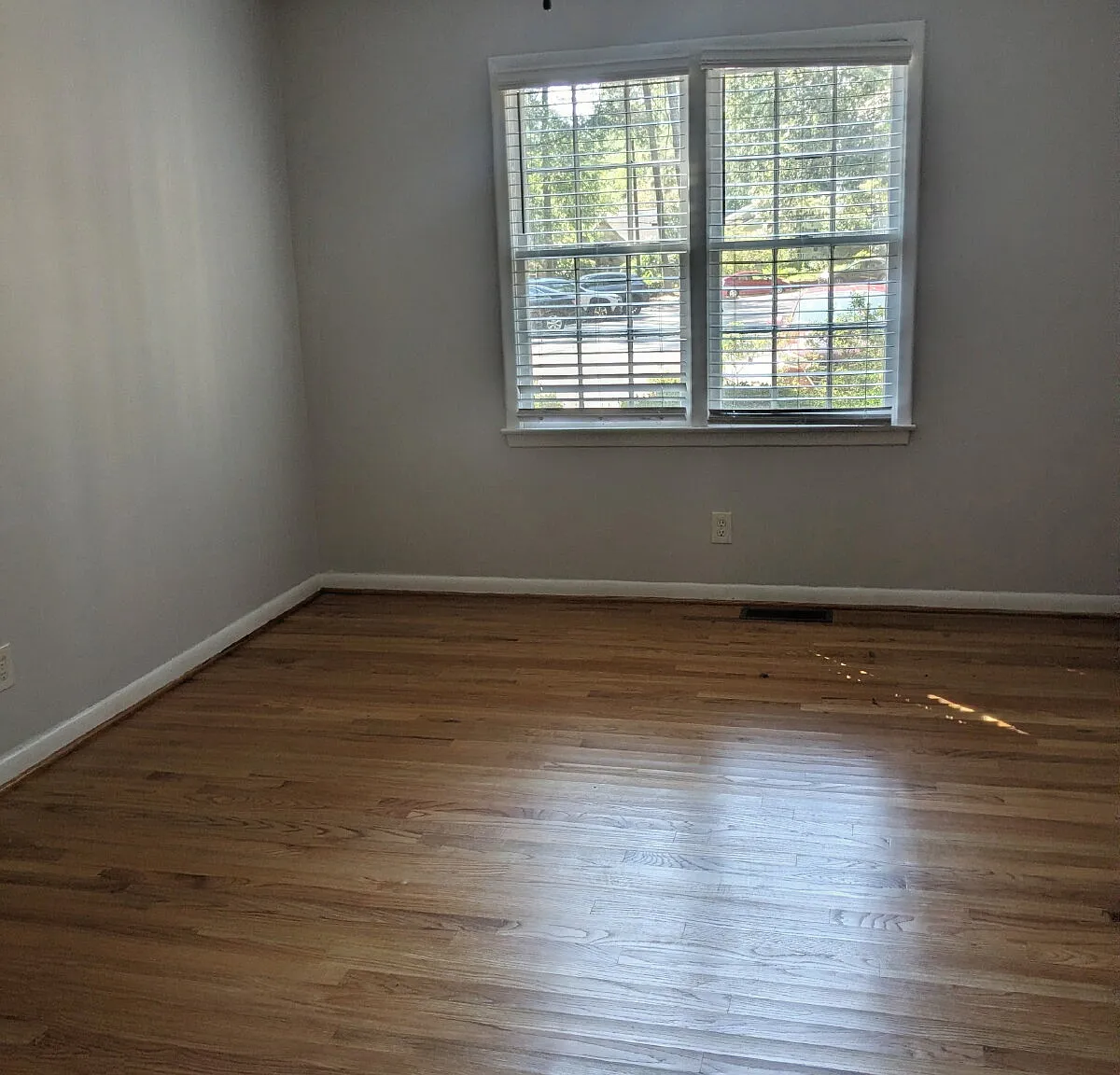 1 bed, 1.0 bath, $1,295 — Photo 2