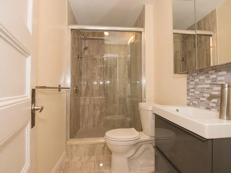 1616 Beacon St #3 — Photo 5