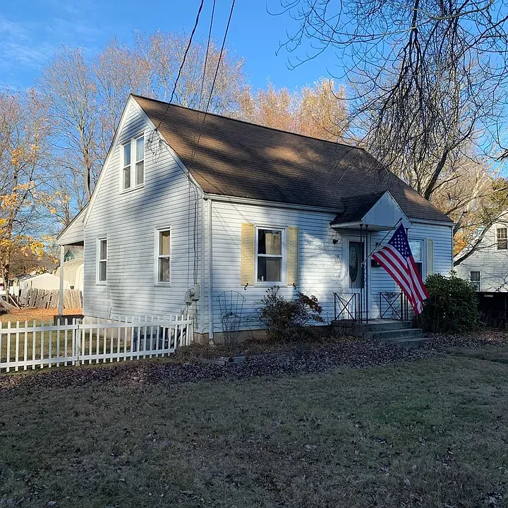 156 Douglas Dr