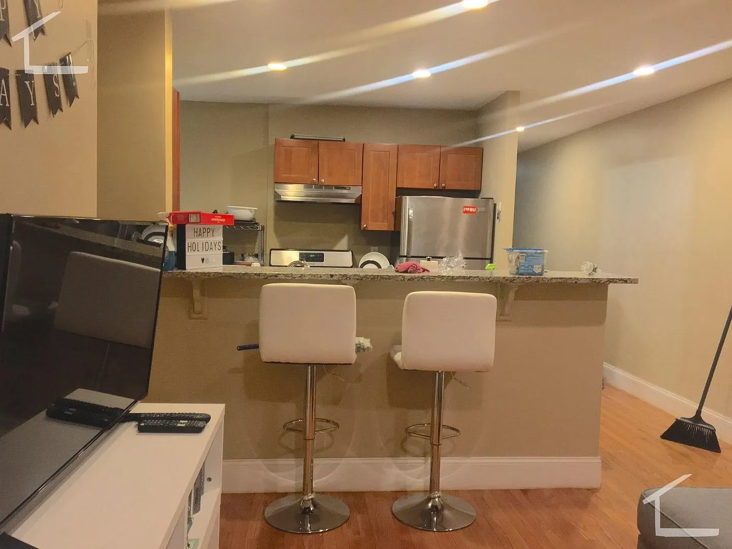 9/1/26 No Fee! Renovated Egmont 3BR with heat included! — Photo 3