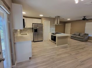 195 Sunset Loop S, Goodrich, TX 77335