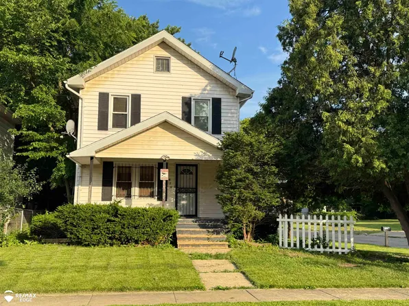 870 Tacken St, Flint, MI 48532