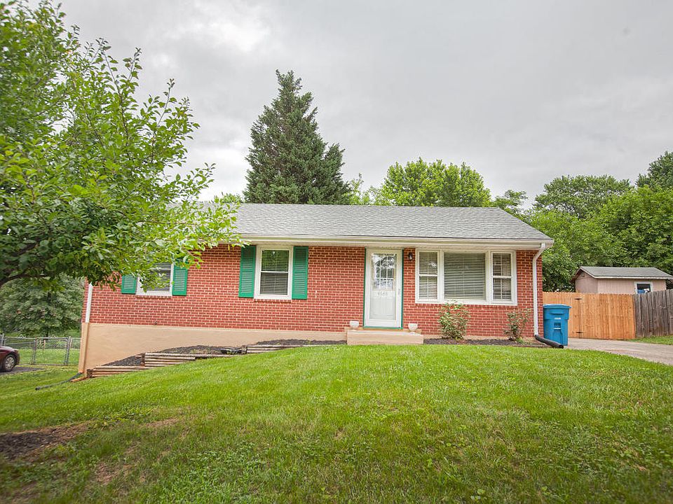 1st image of 4648 Casper Dr NE