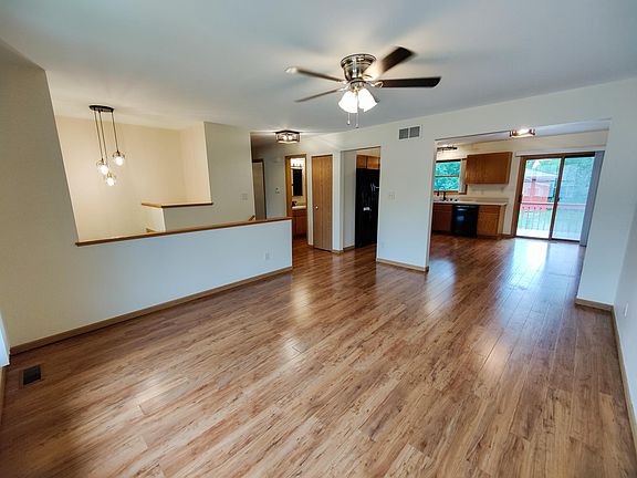 2nd image of 102 Woodview Ln