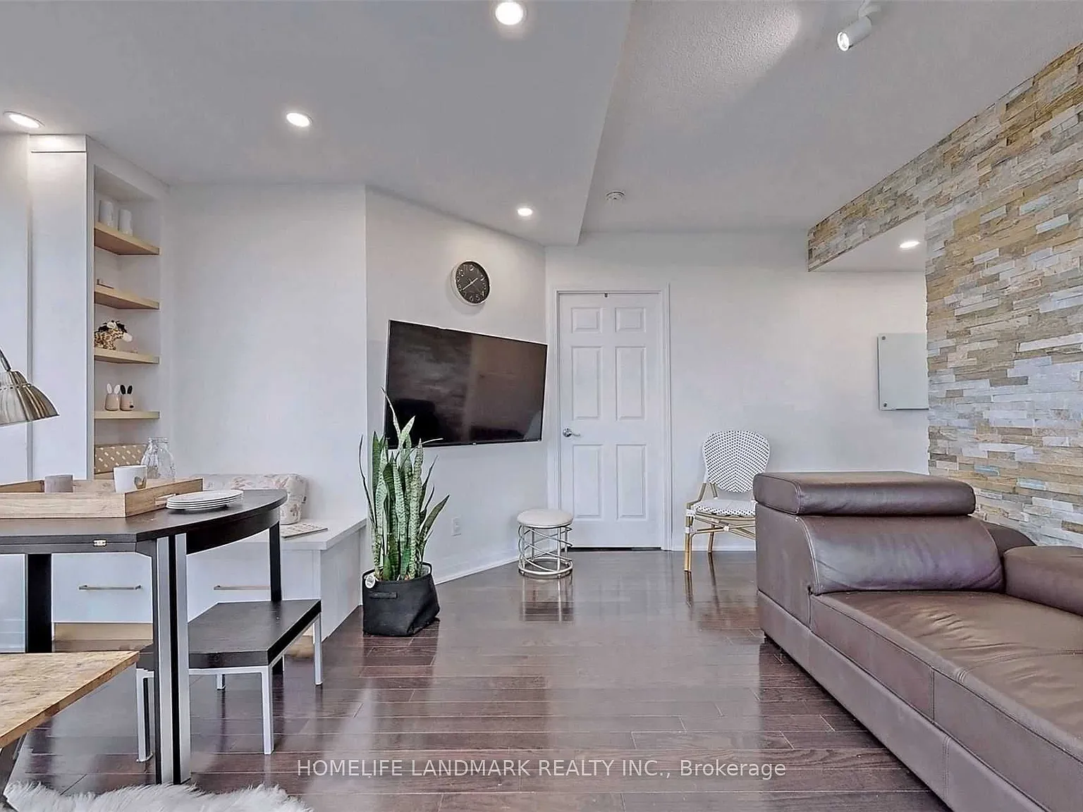 3 bed, $3,200 — Photo 4