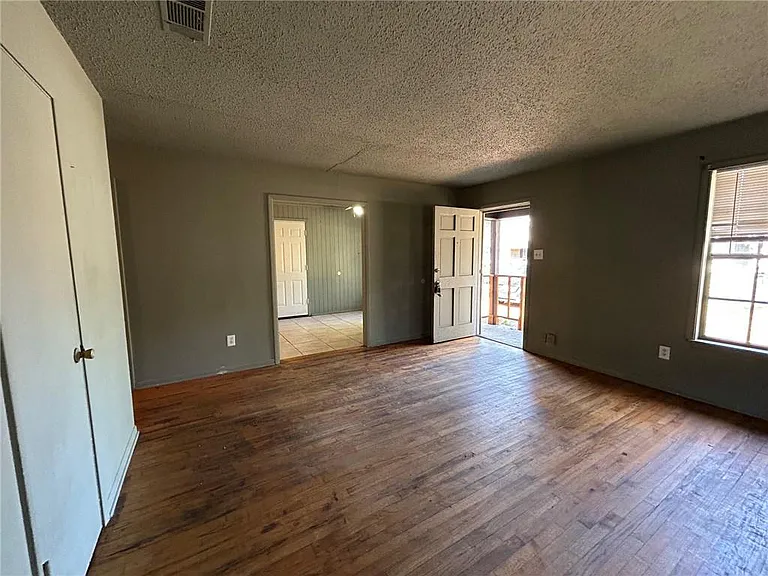 3427 Stovall St — Photo 3