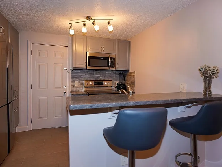 11 Thoreau Ct #7 — Photo 9
