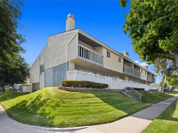 2107 N Derek Dr #4, Fullerton, CA 92831