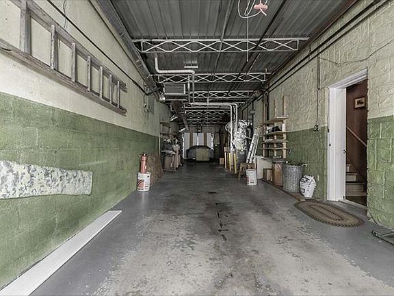 3rd image of 1235 10th Ave