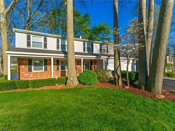 2085 Woodland Trace St, Youngstown, OH 44515