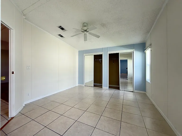 827 Sun Glow St — Photo 17