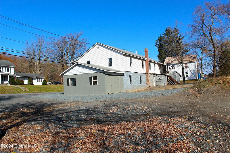 3rd image of 2236 State Highway 7