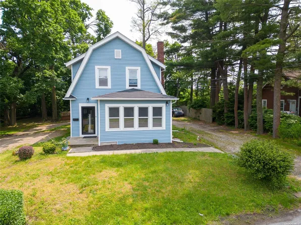 8 Quinn, Brentwood, NY 11717